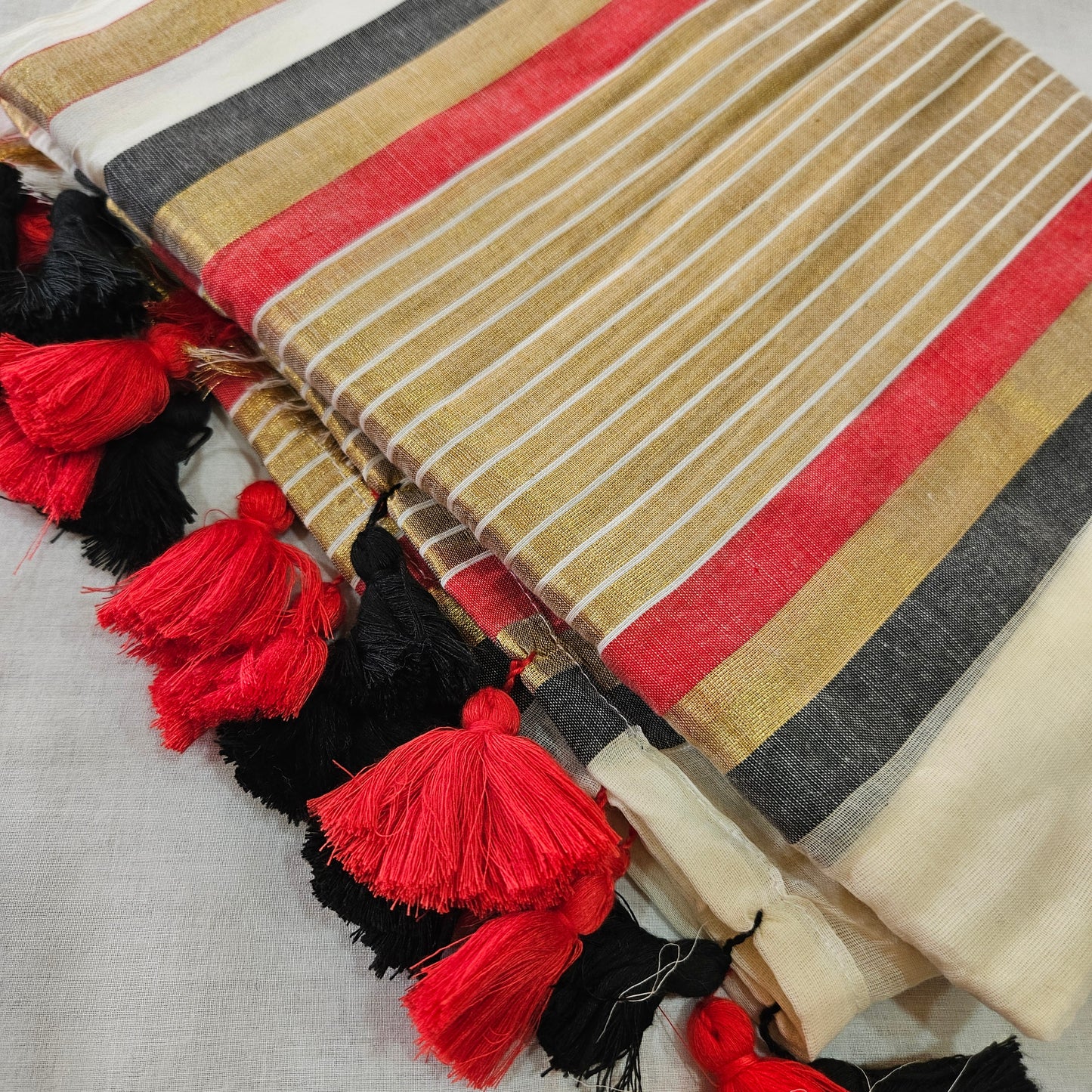 Black Red Golden Big Border Mul Cotton 120 Count Saree