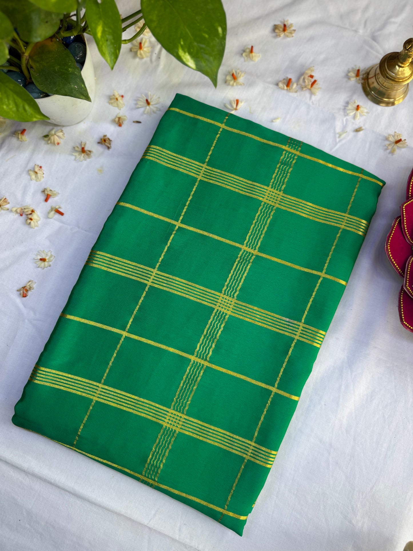 Mysore crepe silk saree in Big border with multi checks 150 GSM - Pista Green