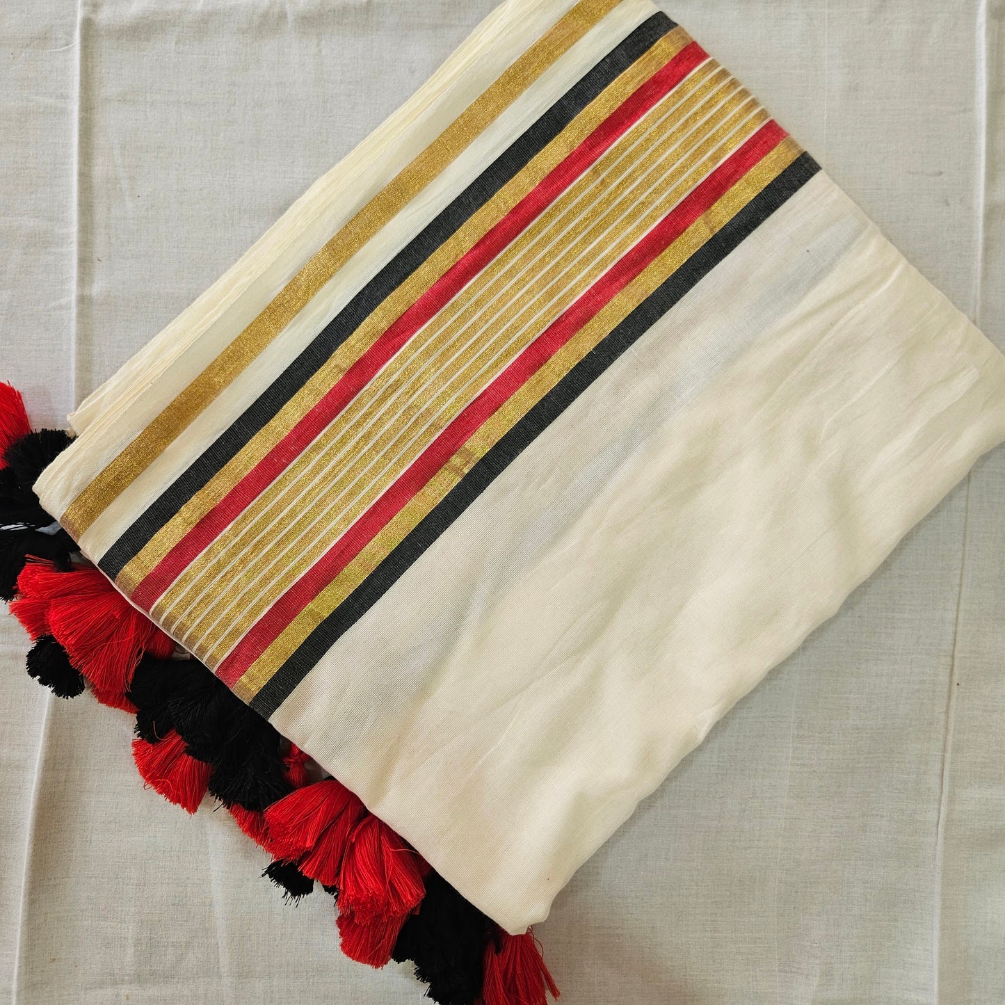 Maroon Golden Border Mul Cotton 120 Count Saree