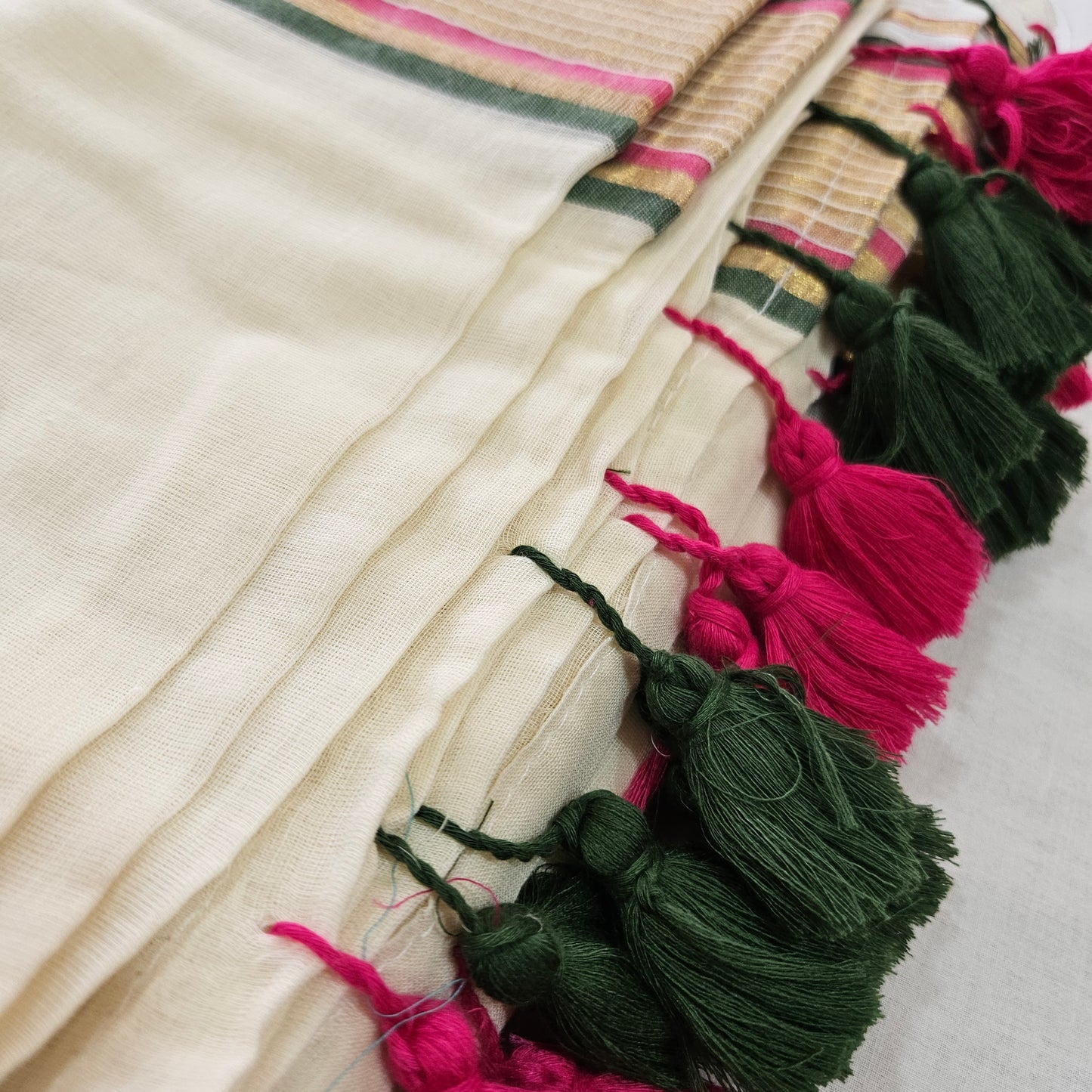 Golden Pink Green Big Border Mul Cotton 120 Count Saree