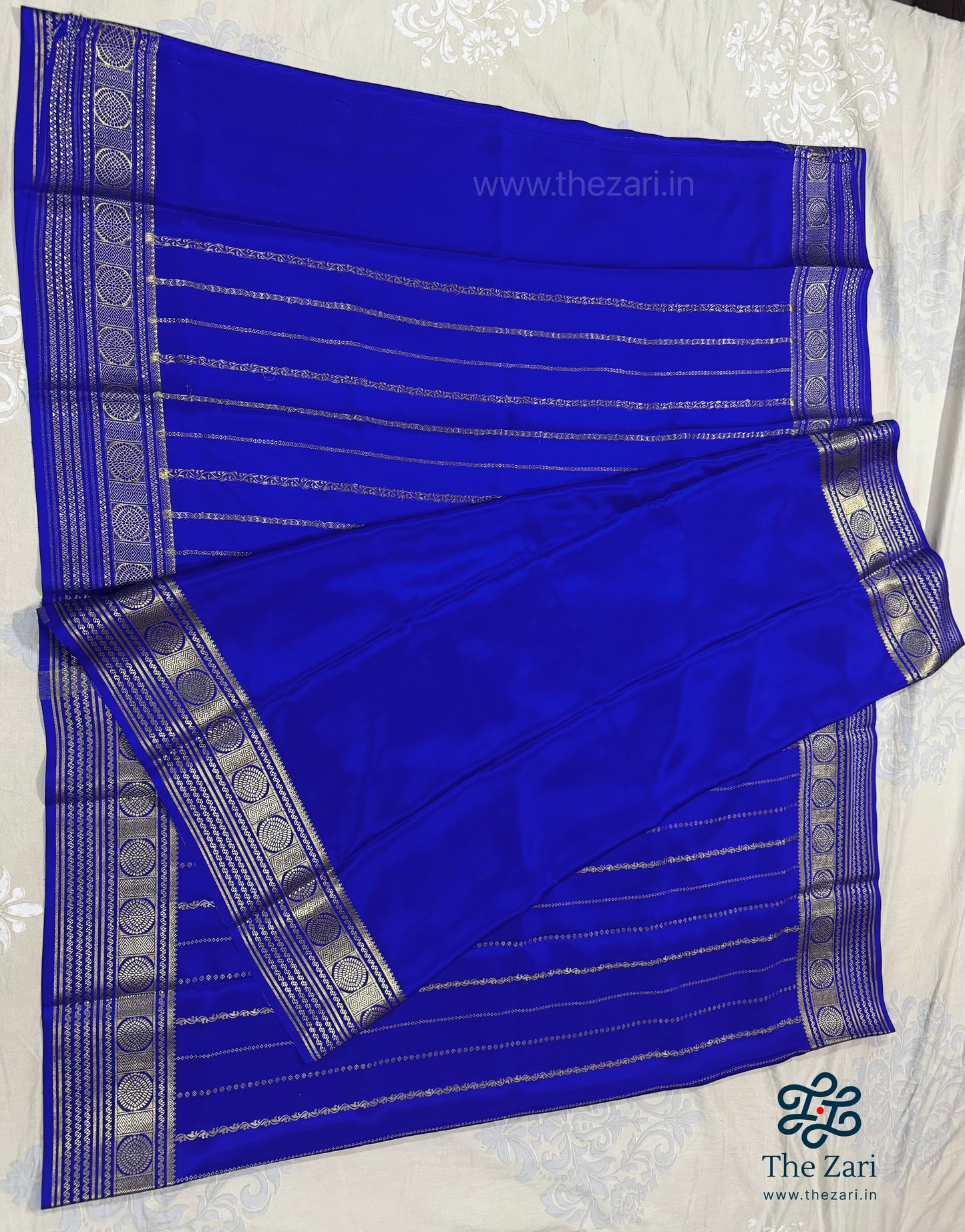 Pure Mysore crepe silk with vertical lines Royal blue color
