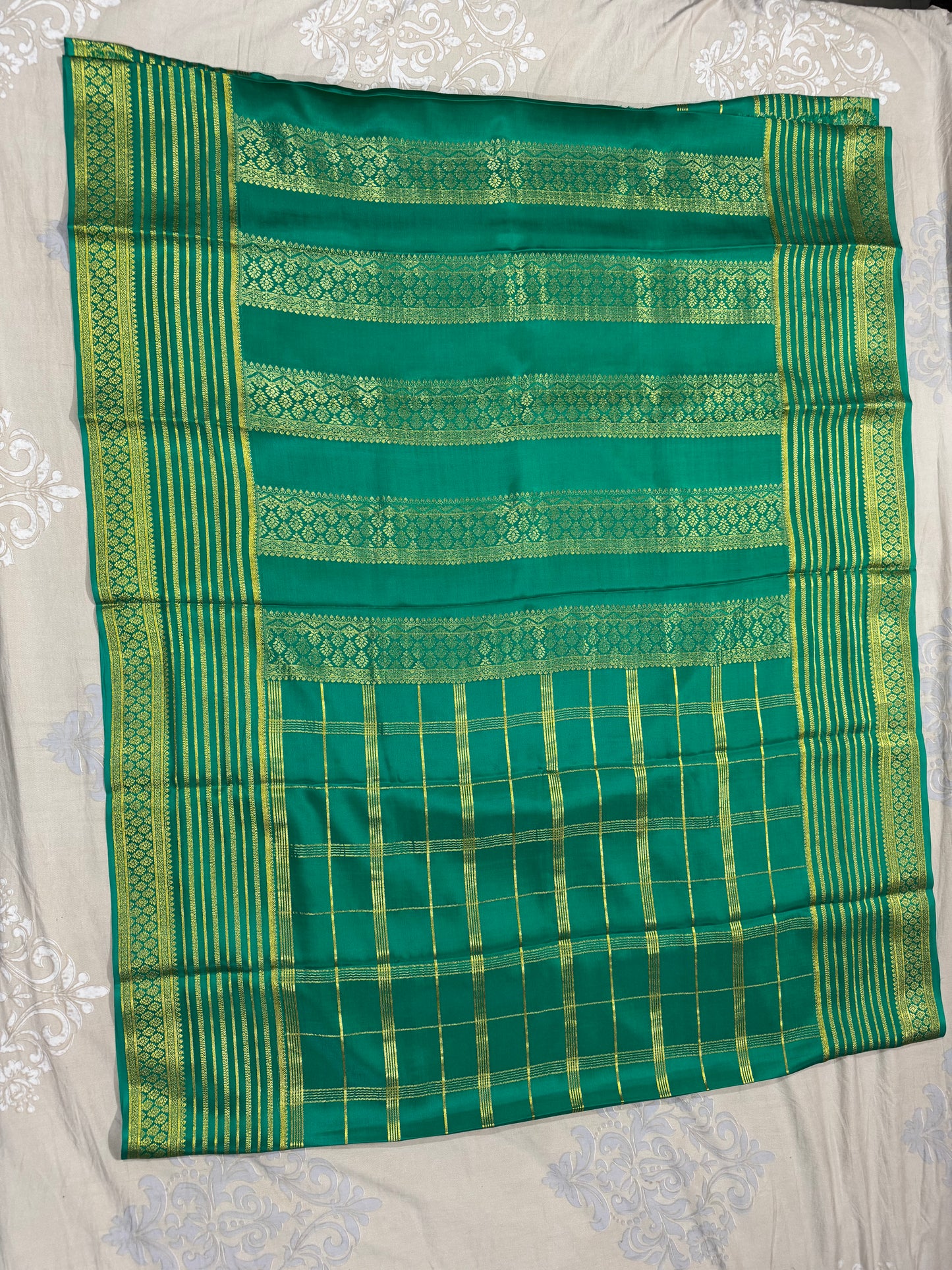 Mysore crepe silk saree in  Big border with multi checks 150 GSM - Pista Green