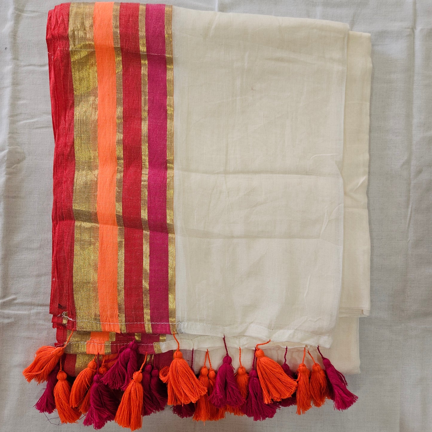 Pink Red and Orange Border Mul Cotton 120 Count Saree
