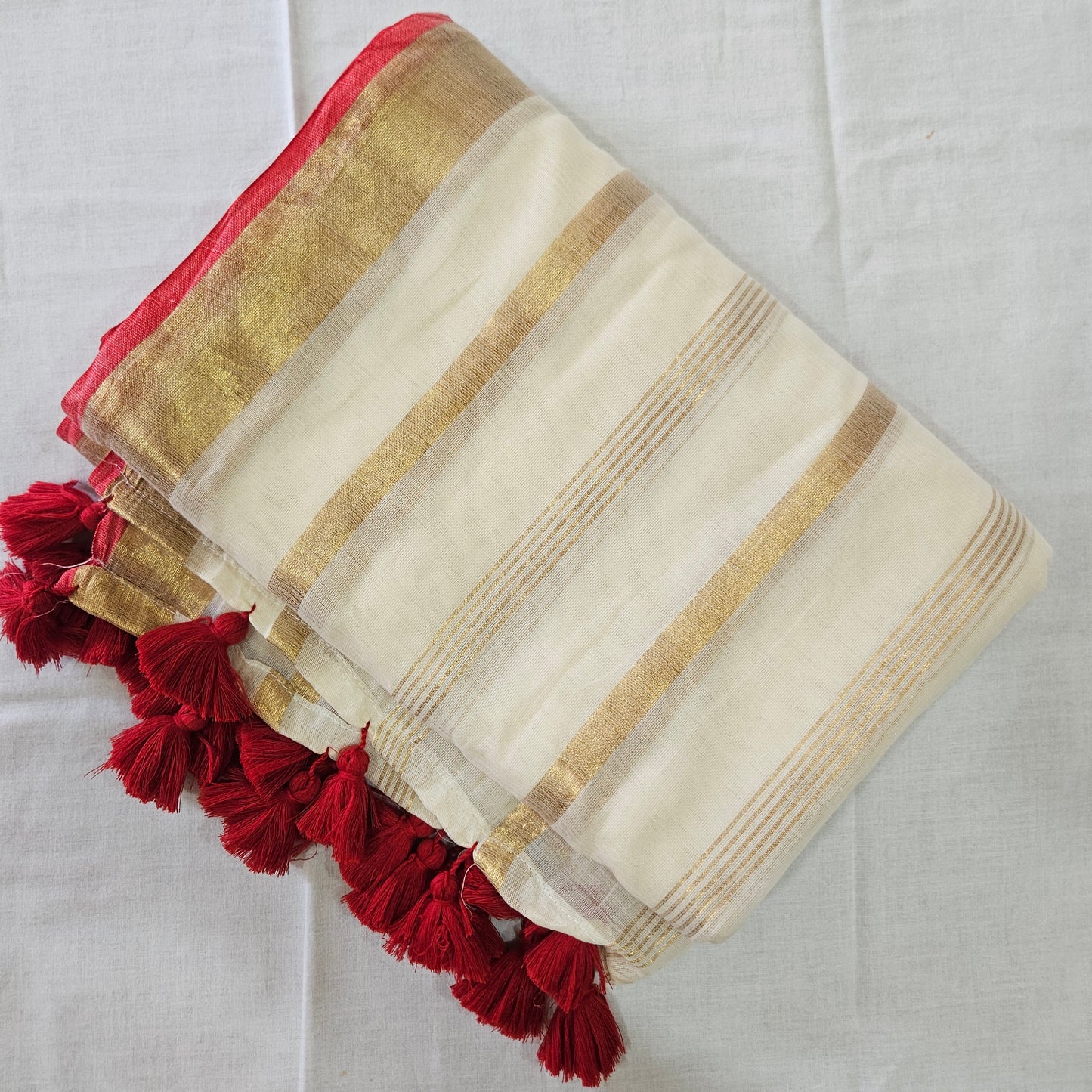 Red Full Zari Line Mul Cotton 120 Count Saree